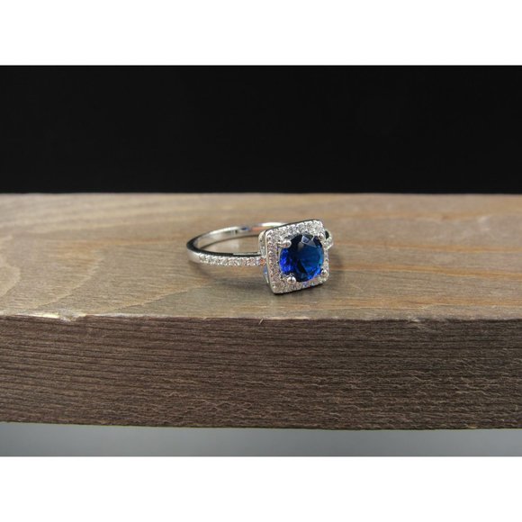 Size 7 Sterling Silver Round Blue Round Cubic Zirconia Halo Band Ring - Picture 2 of 9